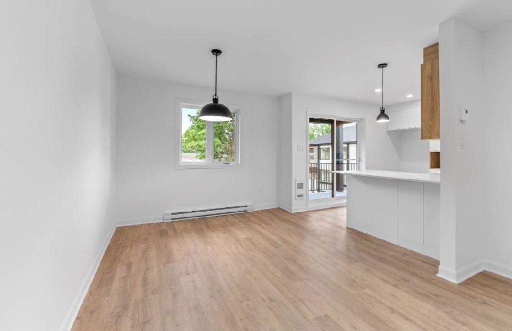 ✨ 4 1/2 NEUFS – DISPONIBLES DÈS JUIN – VALLEYFIELD ✨ 5
