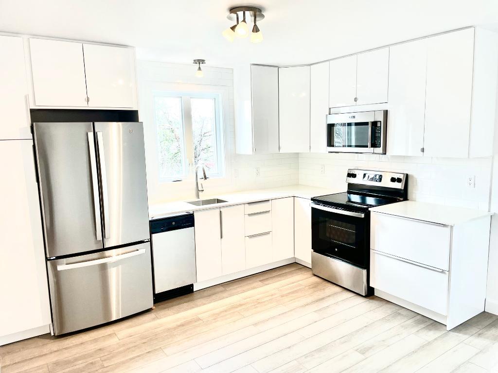 6342 Boulevard des Roseraies — photo 1