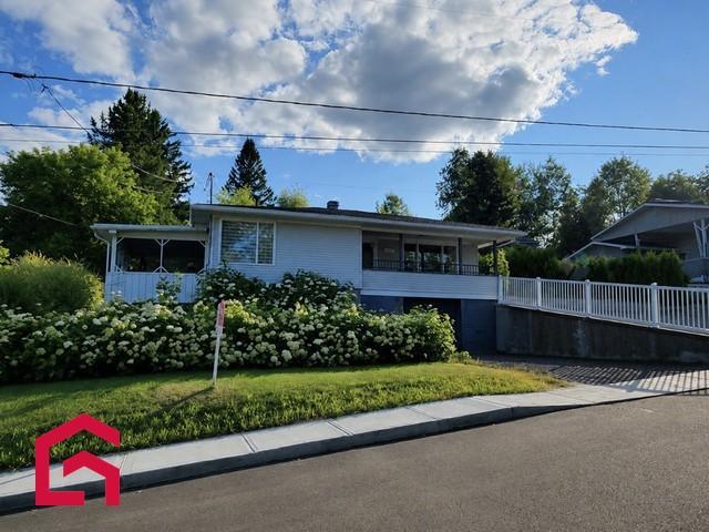 7861 Rue Principale — photo 1