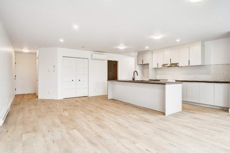 2055 Chemin Ridge — photo 1