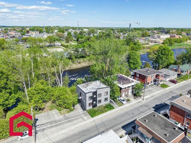 667 675 Rue Laviolette — photo 2