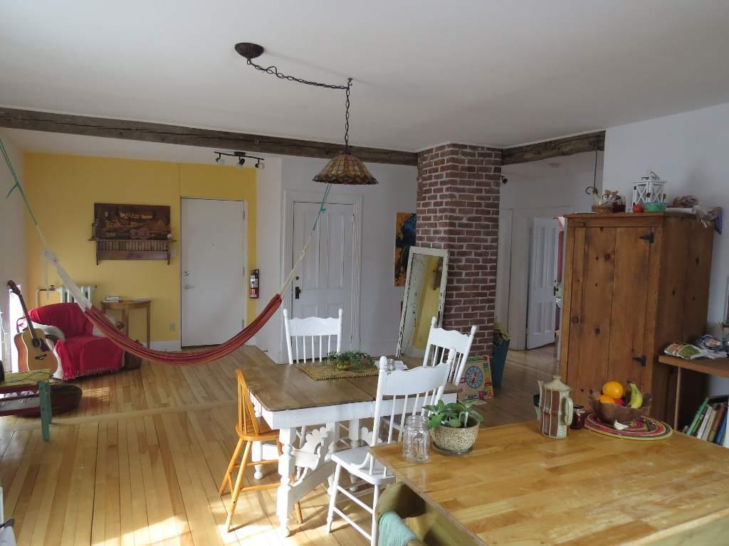 Très bel et grand appartement 5 ½  Vieux-Nord de Sherbrooke 5