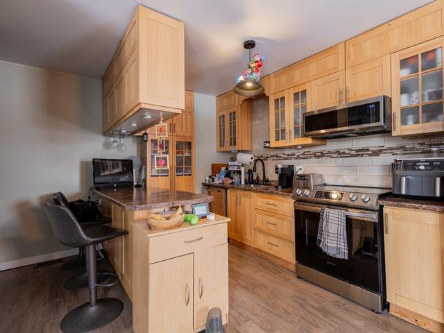 145 149 Rue St-Hubert — photo 2