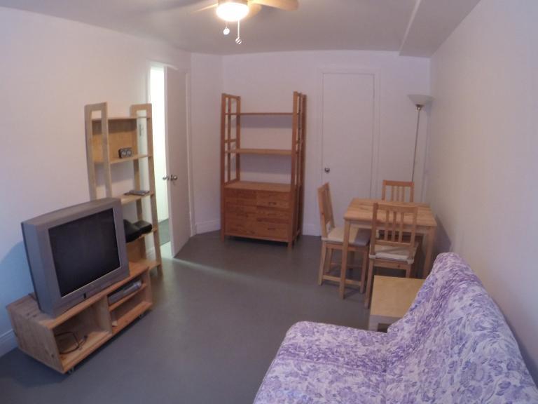 3 1/2 - Montréal (Côte-des-Neiges) - 1 200 $/mois — photo 3