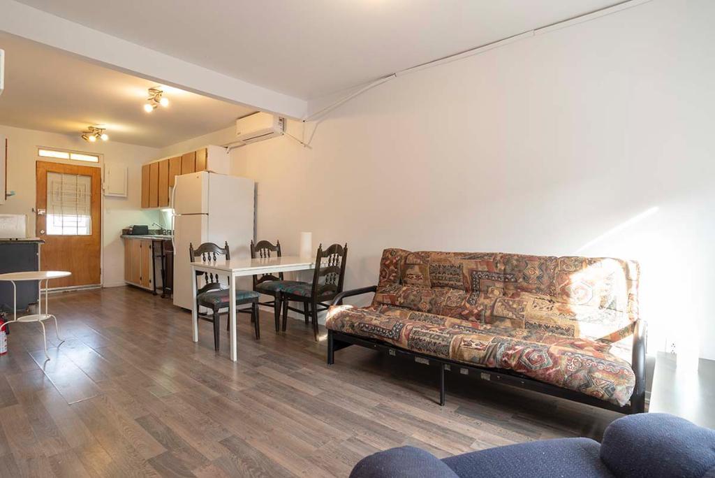 2371 Avenue Lalonde — photo 2