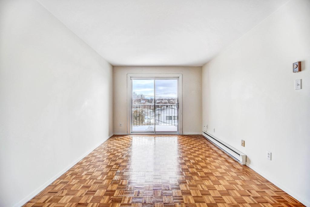 16319 Boul Gouin O app 408 — photo 1