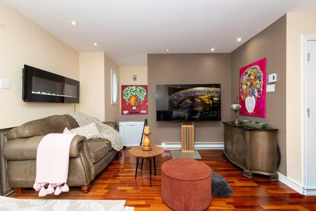 737 Rue Principale apt. b, Saint-Sauveur, QC, Canada — photo 3