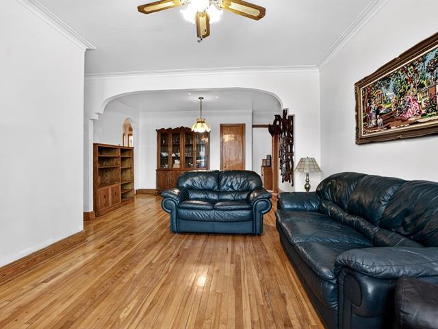 7290 Av. Papineau — photo 2