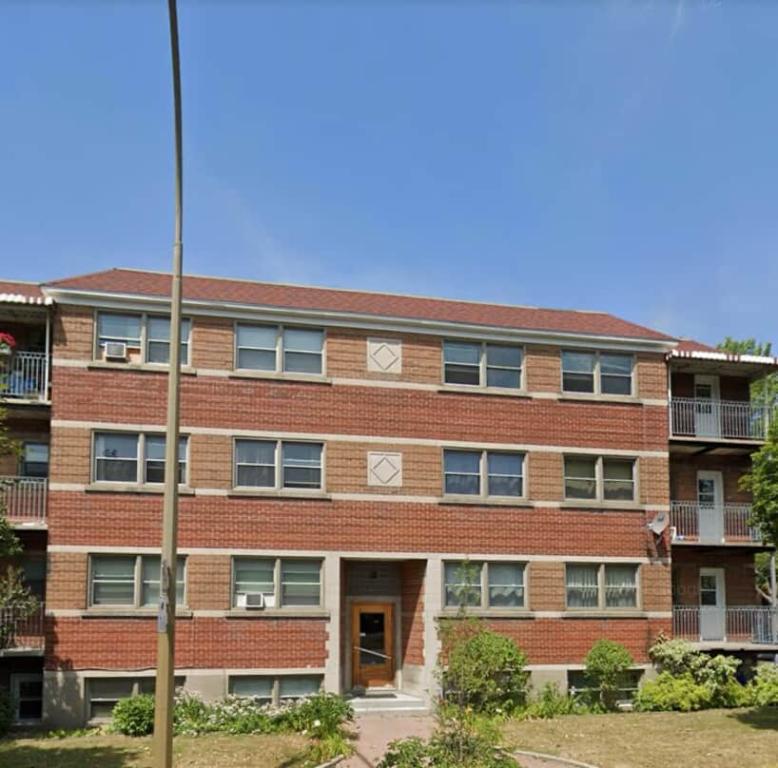 7455 Sherbrooke Street West — photo 3