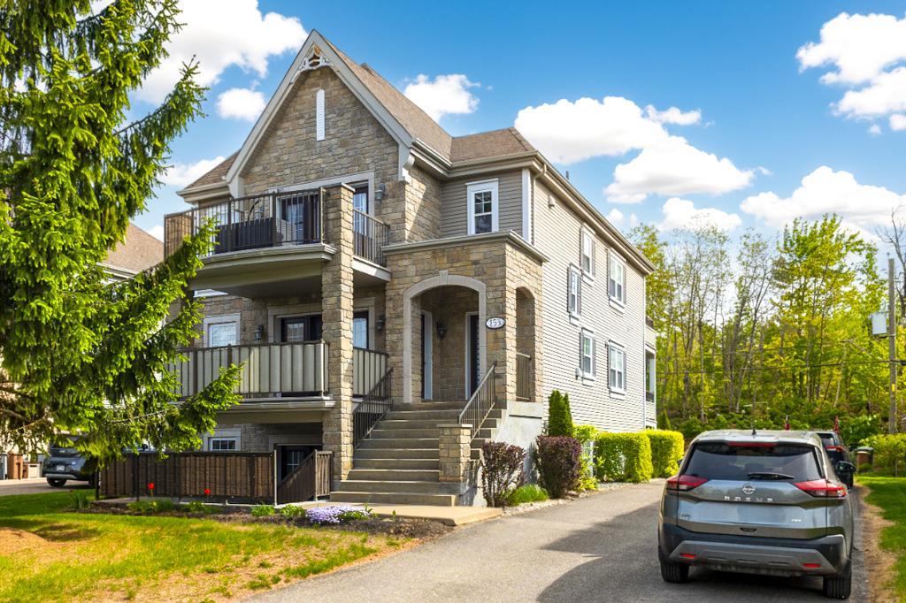 153 Av. du Sablon, Bois-des-Filion, QC, Canada — photo 1