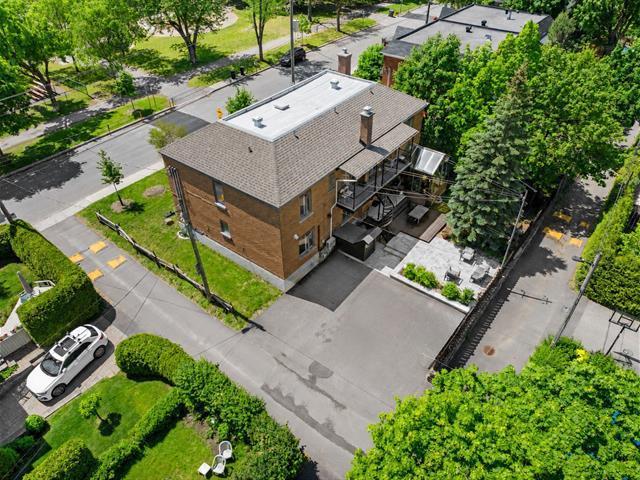 701 705 Rue Buchanan — photo 2