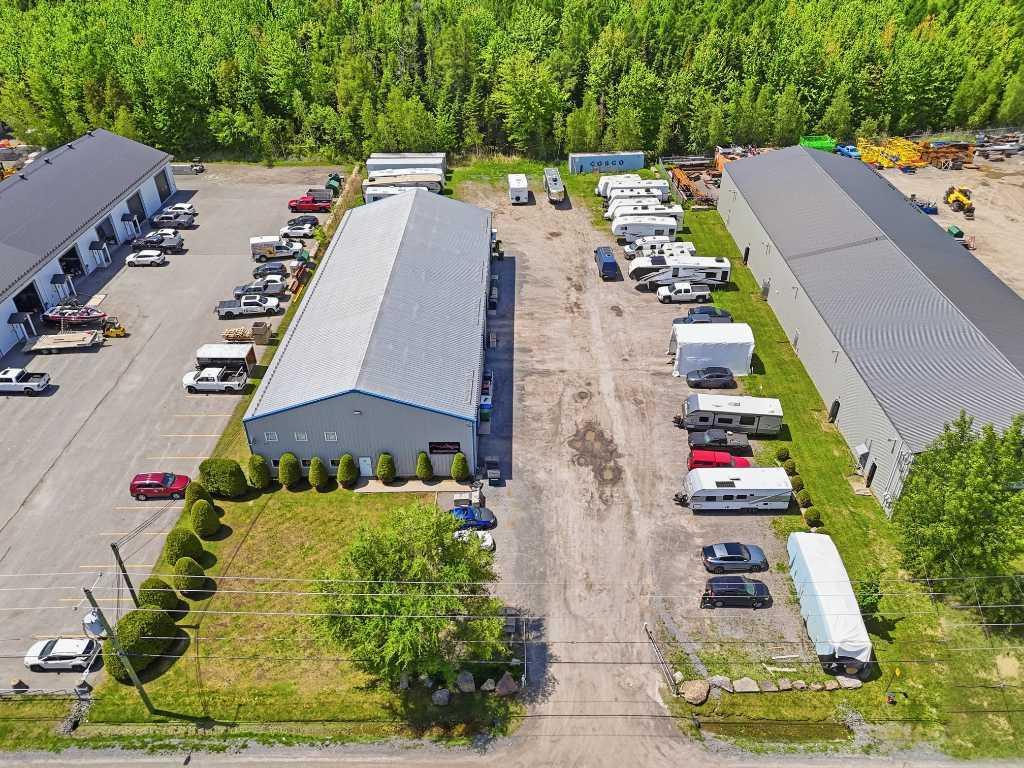 222 Rue Armand-Majeau, Saint-Roch-de-l'Achigan, QC, Canada — photo 2
