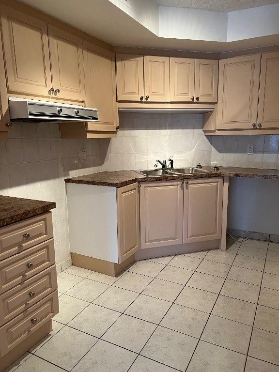Condo 3 1/2 à louer 5