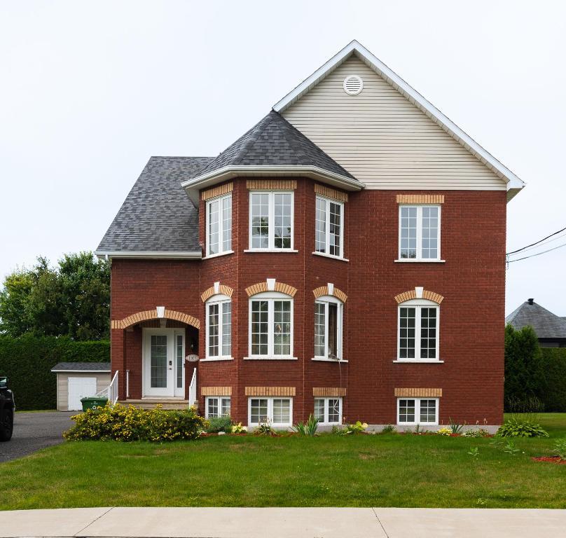 1109 Rue Victorin — photo 1