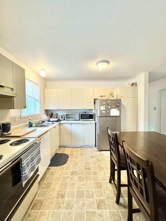 2 CH - 1 SDB - Longueuil - $1,550 /mo 2