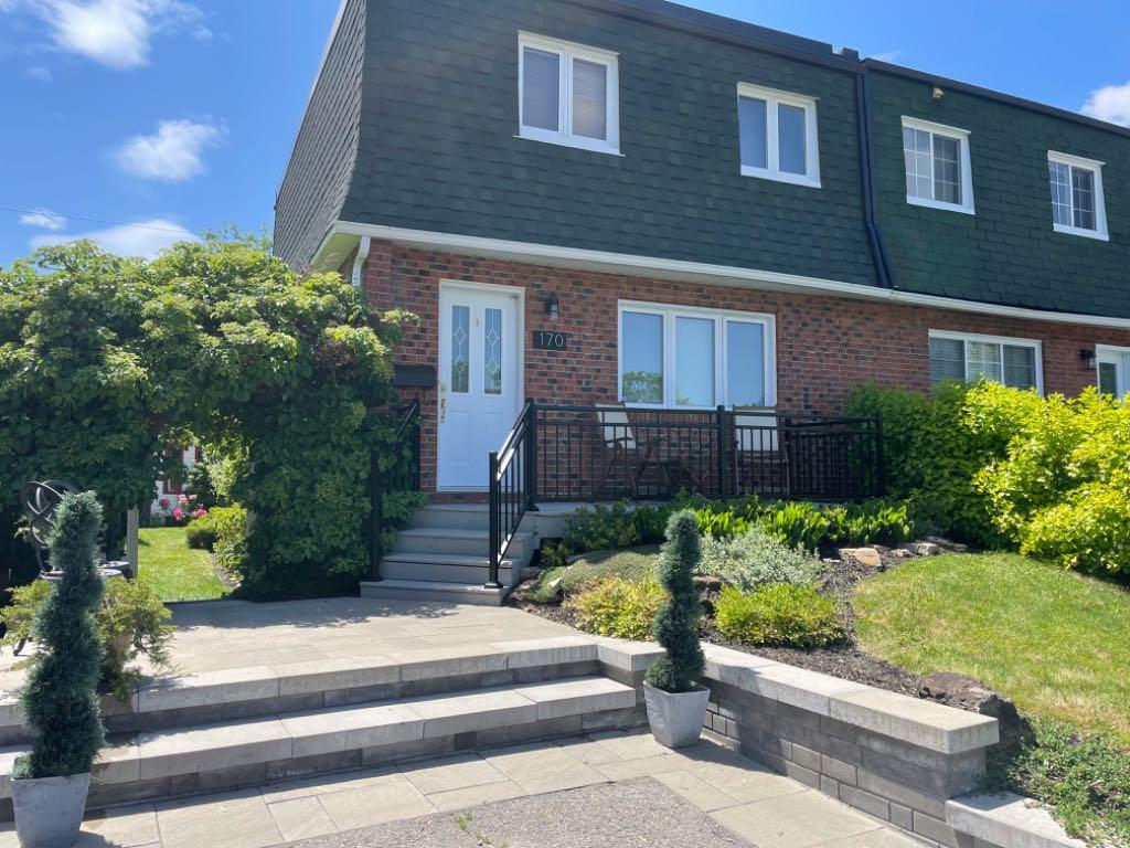 170 Rue Pesant St-Eustache, QC, Canada — photo 1