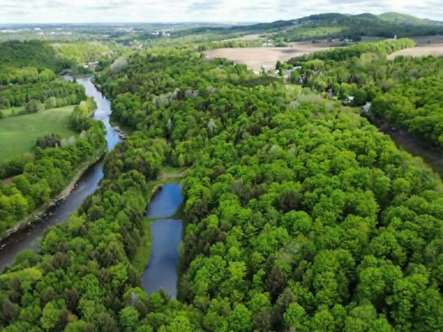 St-Christophe-d'Arthabaska (Centre-du-Québec) : Terre à bois — photo 1