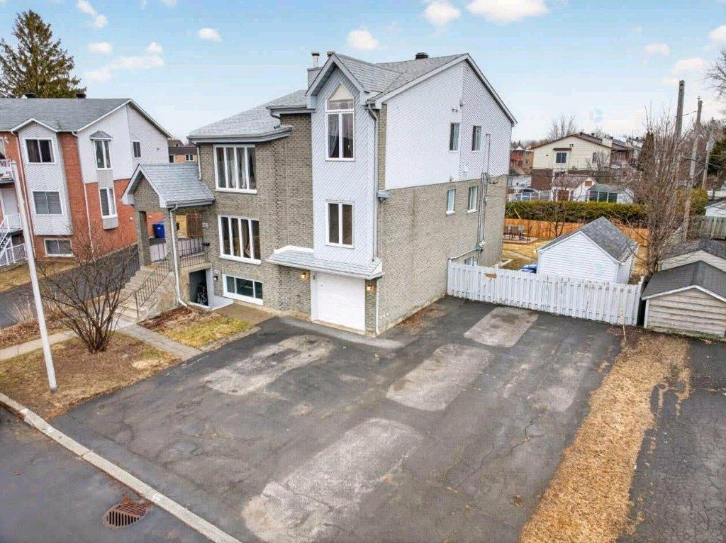 1423 Rue Lajoie — photo 1