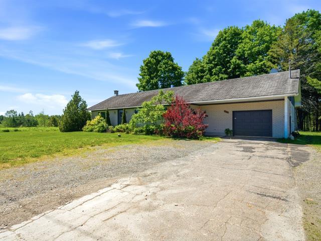 1640Z Ch. de la Rivière-aux-Cerises — photo 1