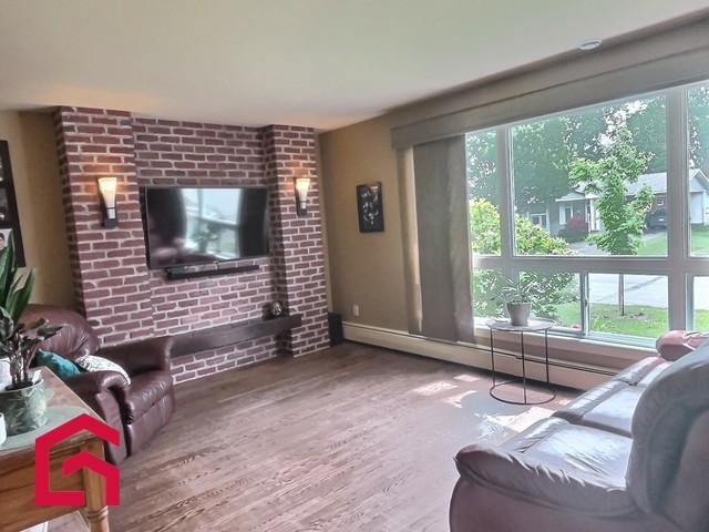 44 Rue St-Denis — photo 2