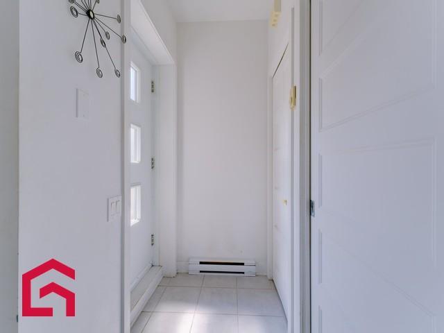 4020 Rue des Escadrons — photo 3