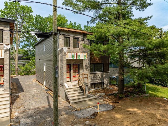 659 2e Avenue — photo 1