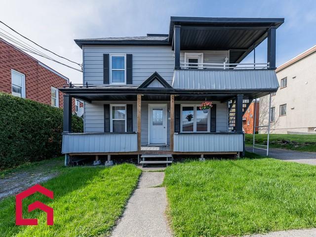 341 345 Rue Cowie — photo 1