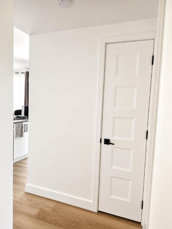 2 CH - 1 SDB - Saint-Gilles - $1,095 /mo 3