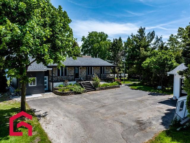 980 980A Rue Notre-Dame E. — photo 1