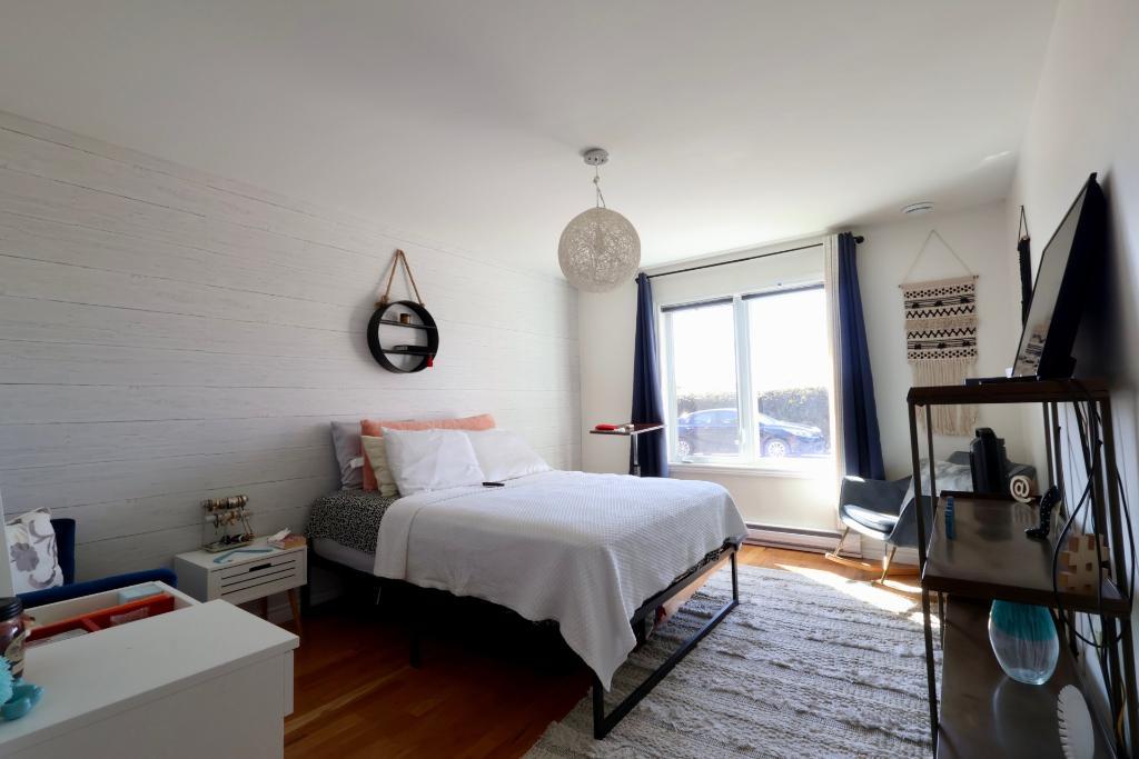 CONDO ENTIÈREMENT MEUBLÉ TOUT INCLUS SECTEUR TRANQUILLE BIEN SITUÉ 5
