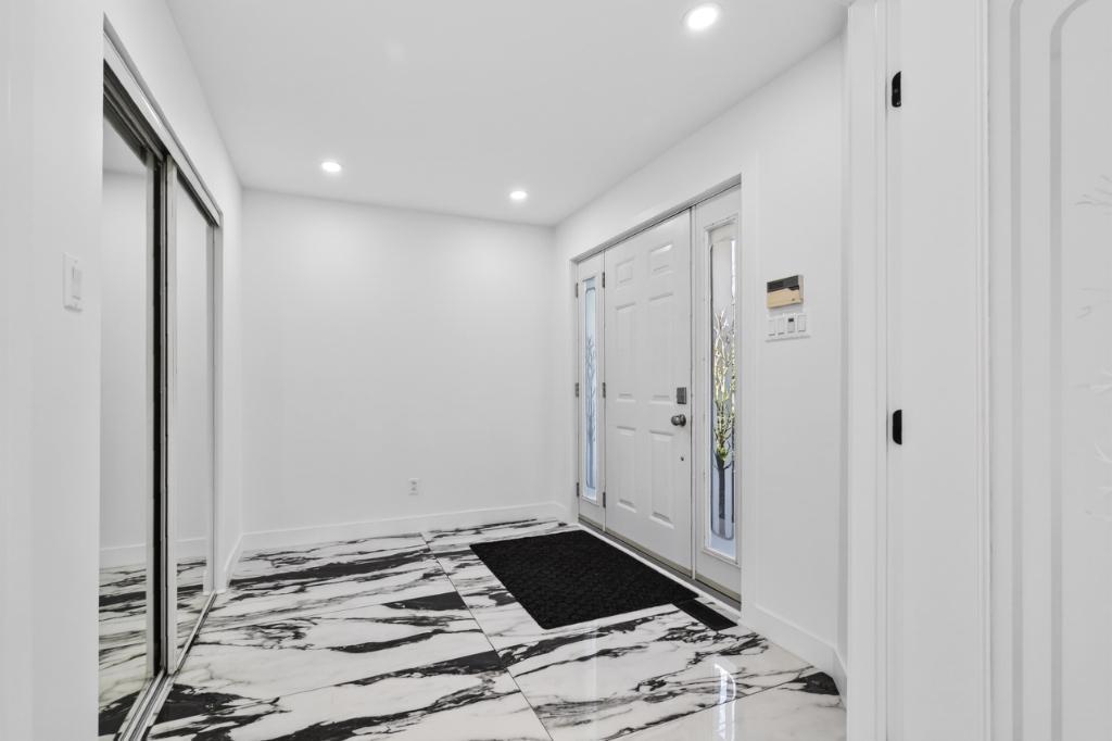 1323 Rue Pine Ridge, Saint-Lazare, QC, Canada — photo 2