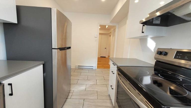 GRAND 3 1/2 - 3485 ELLENDALE - RECEMMENT RENOVE 5