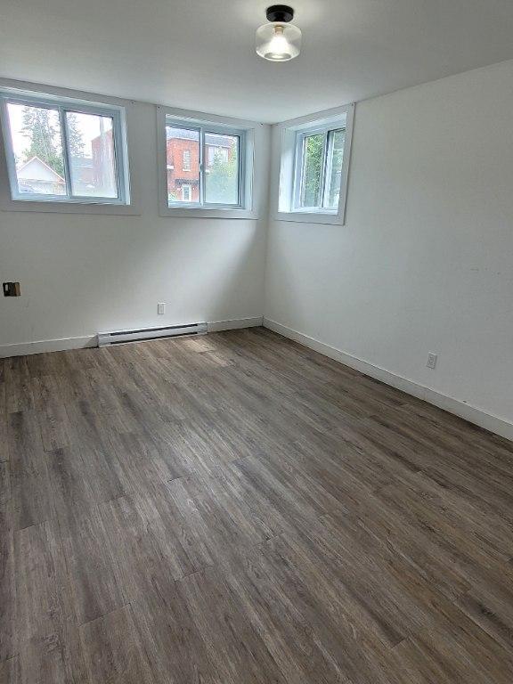 Logement 4 1/2 spacieux et rénové à Vaudreuil-Dorion avec stationnement 5