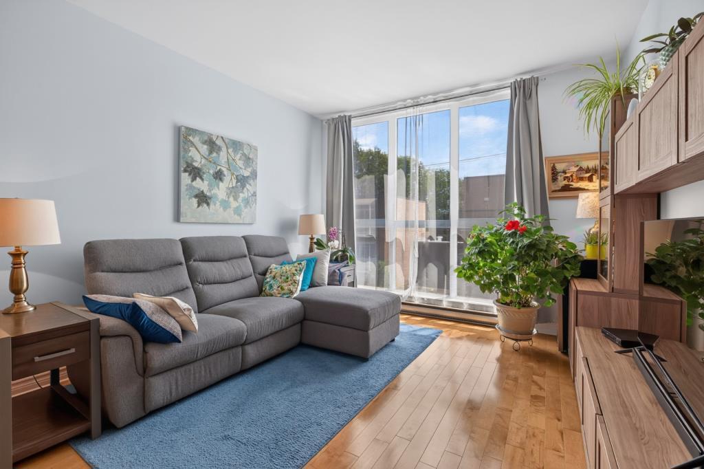 551 Rue Chabanel Est #202, Montréal, QC, Canada — photo 2