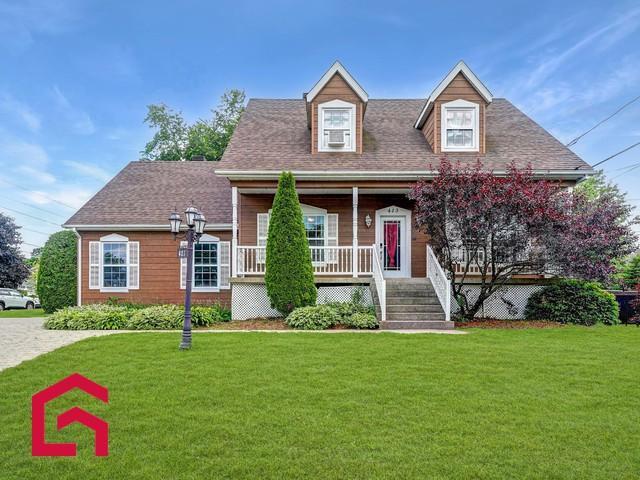 413 3e Avenue E. — photo 1