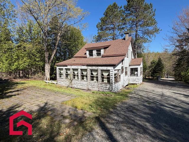 581 Ch. St-Jean — photo 1