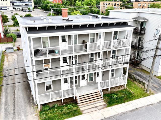 2443 2463 Rue Dessaulles — photo 2