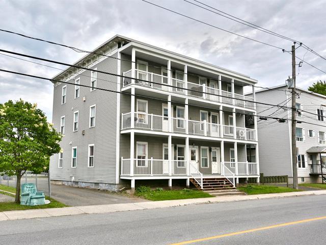 2443 2463 Rue Dessaulles — photo 3