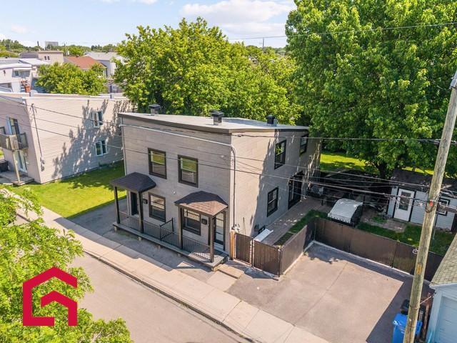 12 14 Rue St-Denis — photo 3
