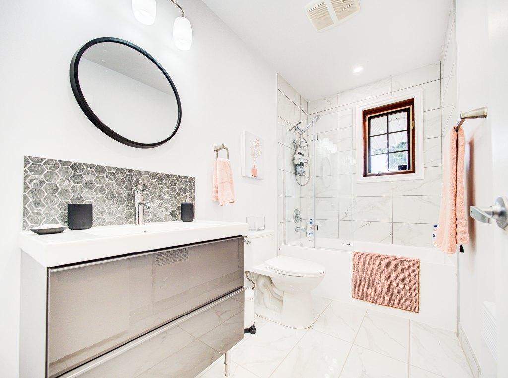 9233 Avenue André-Grasset — photo 1