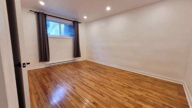 3485 Ellendale Avenue — photo 2