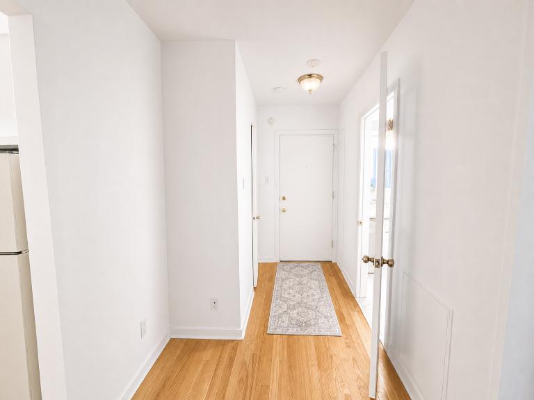 2 CH - 1 SDB - Montréal - $1,200 /mo 5