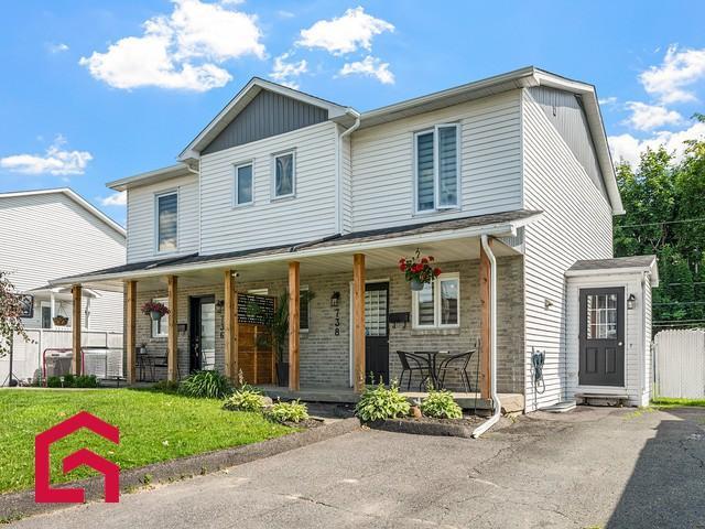 738 Rue Maisonneuve — photo 1