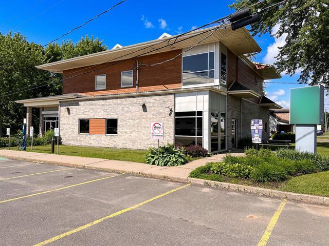 635 Rue Laurier — photo 1