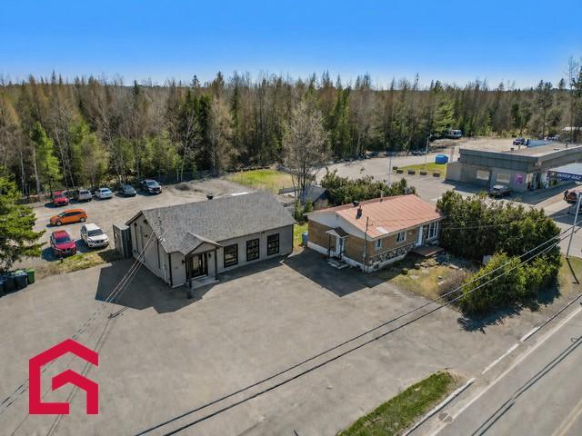 963 963A Boul. de La Salette — photo 1