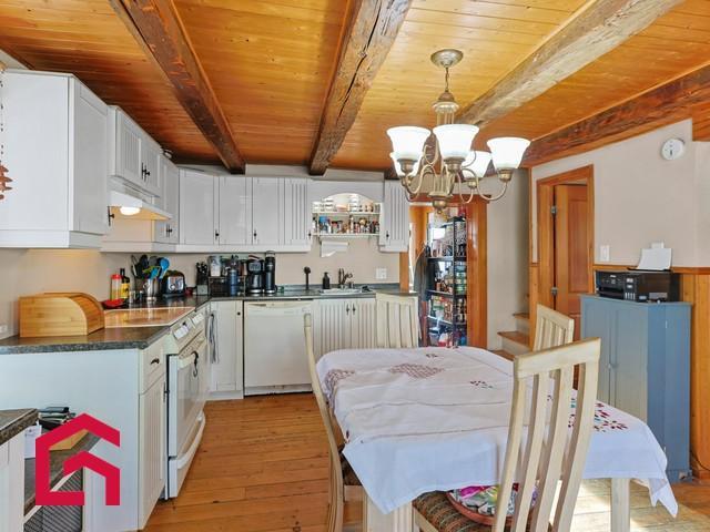 62 Rue St-Rémi — photo 3