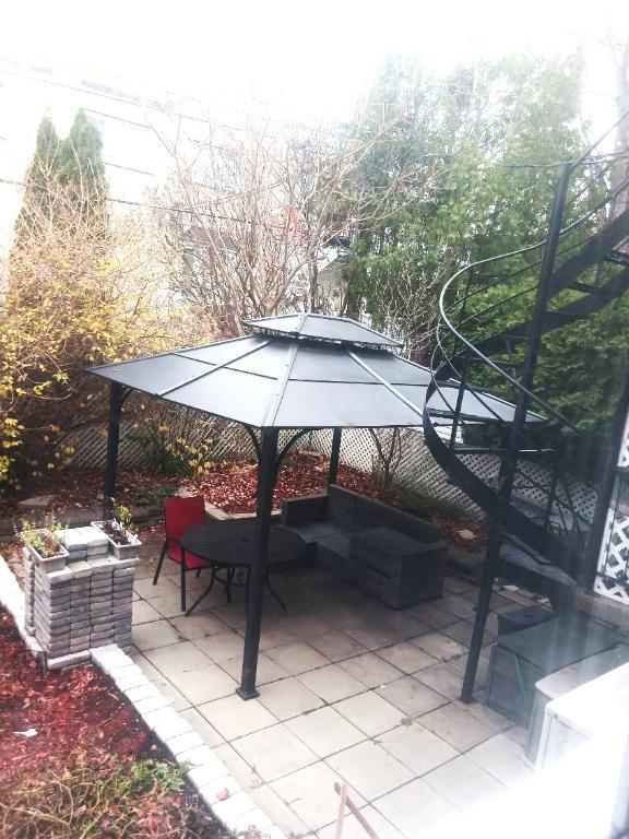 Grand 5 1/2 RDC avec jardin – Anjou Métro Radisson