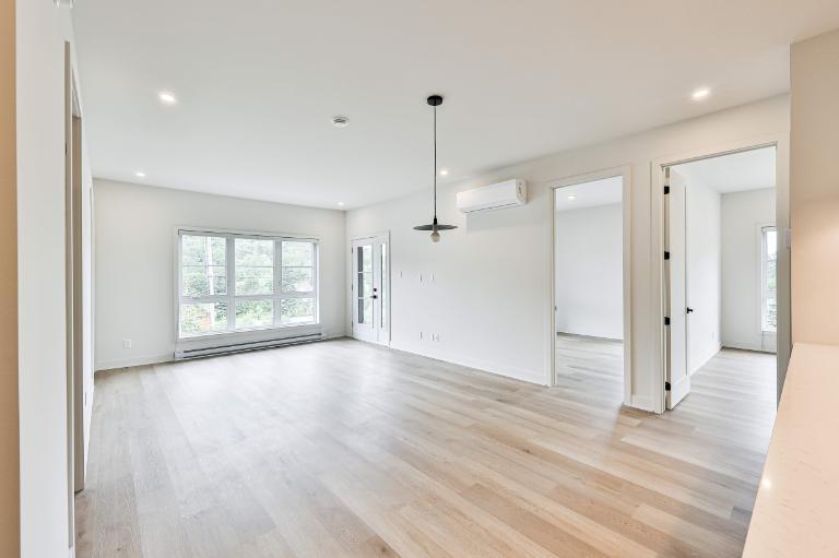 3 CH - 1 SDB - Sainte-Agathe-des-Monts - $1,850 /mo 5