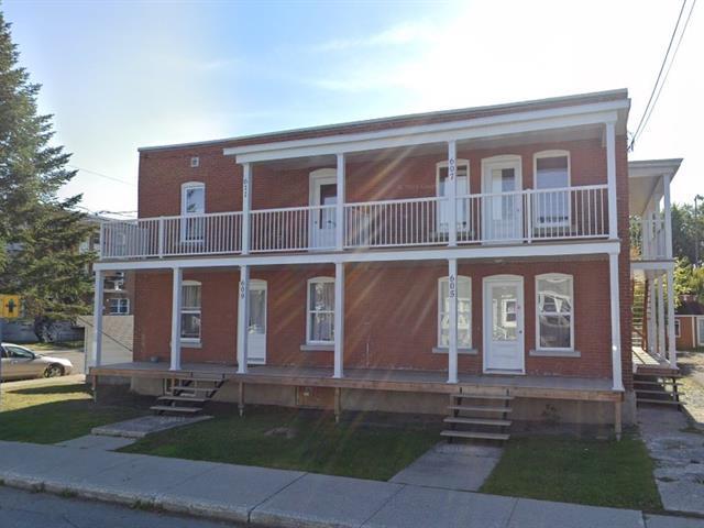 605 611 Rue Notre-Dame — photo 2