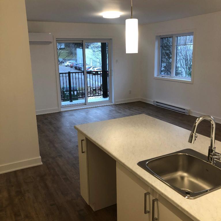3462 Rue Church — photo 1